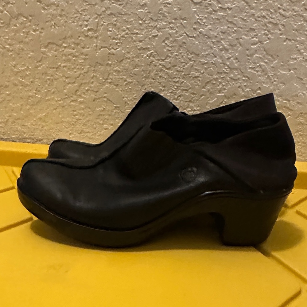 (WS1) Ariat Kickback Clog – Women’s Size 9.5B – Premium Leather Slip-On - Picture 3 of 6